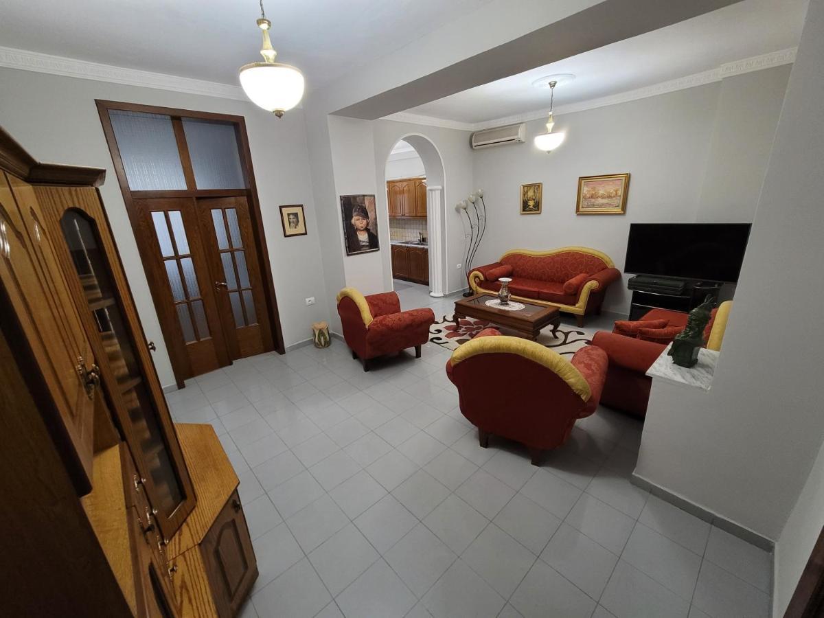 Heart Of Tirana Apartment ภายนอก รูปภาพ